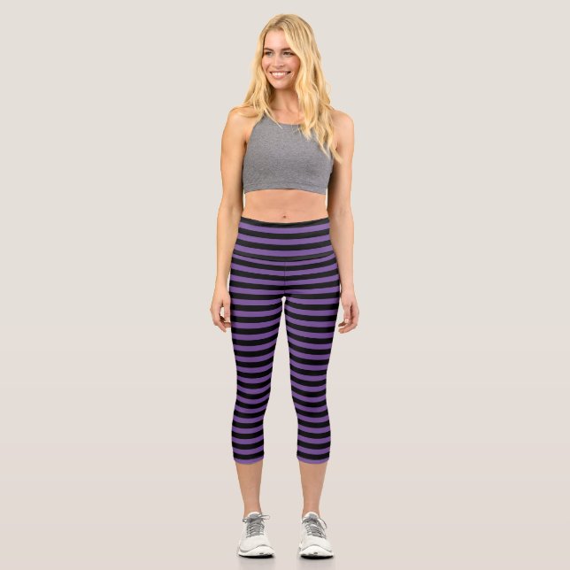 Moderne Lila und schwarze Streifen Capri Leggings (Vorderseite)