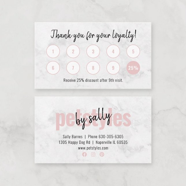 Moderne Loyalitätskarte Stift Rosa blütig Visitenkarte (Modern professional pink loyalty card template with elegant gray marbled background.)