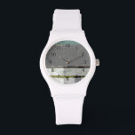 Moderne Malerei mit versammelten Buchstaben Armbanduhr<br><div class="desc">Rund um dieses moderne Gemälde hüpfen versammelte Briefe, die gleichzeitig stehend und gemischt werden. Eine lustige Art, Ihren Kindern ihr Alphabet beizubringen!</div>