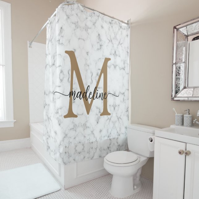 Moderne Marmor Gold Mädchenhaft Skript Monogramm Duschvorhang (Beispiel)