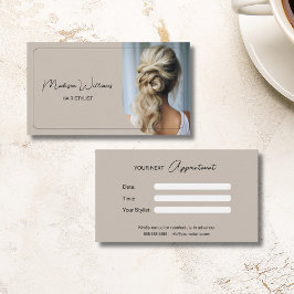 Moderne, maßgeschneiderte Foto-Hair Stylist Beige Terminkarte