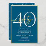 Moderne Minimal Aquamarine Goldschrift Geburtstag Folieneinladung<br><div class="desc">Dieses moderne und schicke Geburtstagsfest verbindet klassisches aquamarines Blau und Weiß mit Akzenten echter Goldfolie. Es ist minimales Design ist ein einfaches und lustiges Design,  um den Meilenstein Geburtstag zu feiern. Diese Version der Karte hat einen skurrilen kleinen Polka-Punkt zurück. Erstellt von der einfachen Farmhouse Press.</div>