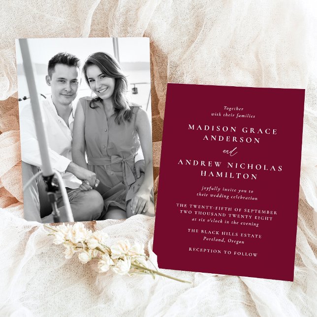Moderne Minimal Burgundy Foto Wedding Einladung (Von Creator hochgeladen)