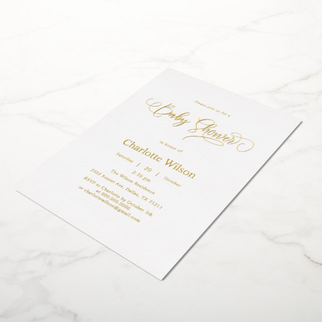 Moderne Minimal Calligraphy Baby Boy Dusche Folieneinladung (Gedreht)