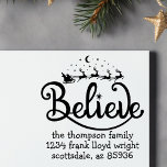 Moderne Minimal Custom Christmas Rücksendeadresse Permastempel<br><div class="desc">Erleben Sie die Faszination der Weihnachtszeit mit unserer modernen Minimal-Briefmarke "Glaube an die Magie". Dieser personalisierte, selbstgefällige Stummel verleiht Ihrer Korrespondenz eine Touch von Urlaubscharme und ist somit ideal für Ihre Rücksendeadresse. Mit einer herrlichen Gummi-Briefmarke aus dem Weihnachtsmann ist dieser maßgeschneiderte, selbstklebende Stamper perfekt geeignet, um Ihren Briefumschlag-Adressetiketten und personalisierten...</div>