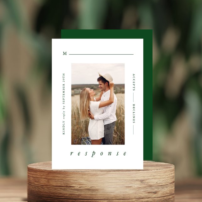 Moderne Minimal Emerald Green Foto Hochzeit RSVP Karte (Von Creator hochgeladen)
