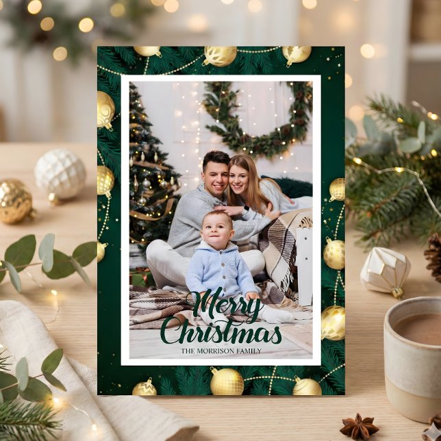 Moderne Minimal Foto Grüne Weihnachtskarte Feiertagskarte (Green Pine & Gold Ornaments Christmas Photo – Modern Script, Personalized)