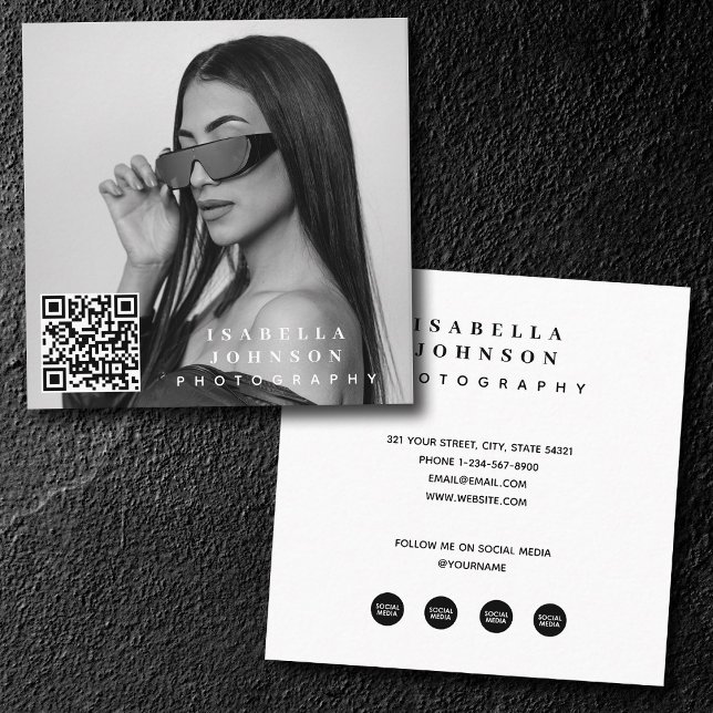 Moderne Minimal Foto QR Code Social Media Icons Quadratische Visitenkarte (Modern Minimal Photo QR Code Social Media Icons Square Business Card)