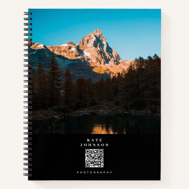 Moderne Minimal Fotograf QR Code Social Media Notizbuch (Vorderseite)