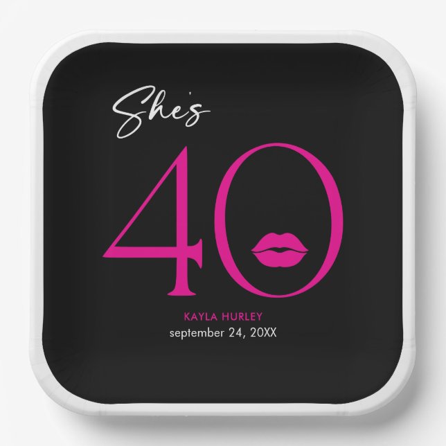 Moderne Minimal Pink Lips Sie ist vierzig Geburtst Pappteller (Vorderseite)