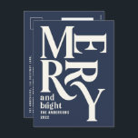 Moderne minimale einfache Marine blau frohe Weihna Feiertagspostkarte<br><div class="desc">Moderne minimale traditionelle Retro Vintage Grafik Typografie marineblaue fröhliche Weihnachtskarte. Teil einer kühnen Ferienkollektion.</div>