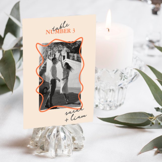 Moderne minimale Farbenbeige | TISCHNUMMER (Von Creator hochgeladen)