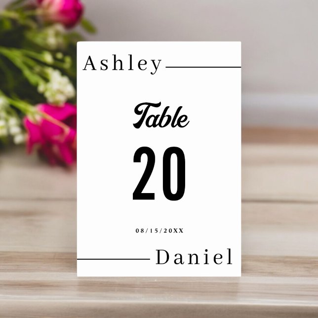 Moderne, minimale Schwarz-Weiß-Hochzeit Tischnummer (Von Creator hochgeladen)