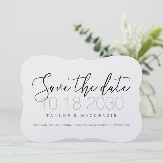 Moderne minimale Script-Die-Cut-Bracket-Form Save The Date (Stehend Vorderseite)