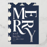 Moderne minimale traditionelle frohe Weihnachten b Folien Feiertagskarte<br><div class="desc">Moderne minimale traditionelle Retro Vintage Grafik Typografie marineblaue fröhliche Weihnachtskarte. Teil einer kühnen Ferienkollektion. Echte Folie fügt eine elegante Designer-Touch hinzu.</div>