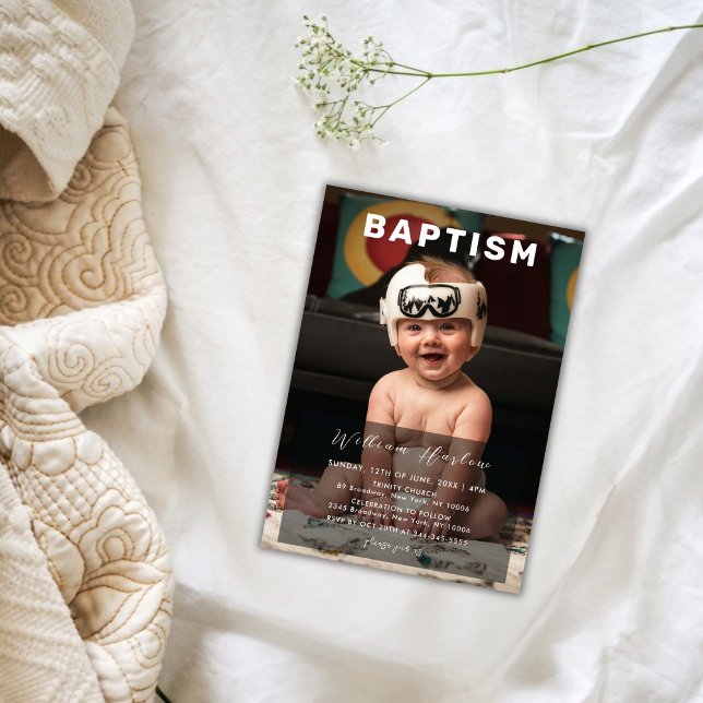 Moderne Minimalistische Baby Foto Taufe Einladung (Modern Minimalist Boy Baby Photo Baptism Invitation)