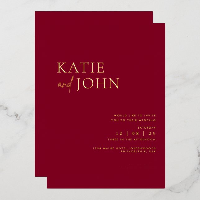 Moderne Minimalistische Burgundy-Hochzeit Folieneinladung (Vorderseite/Rückseite)