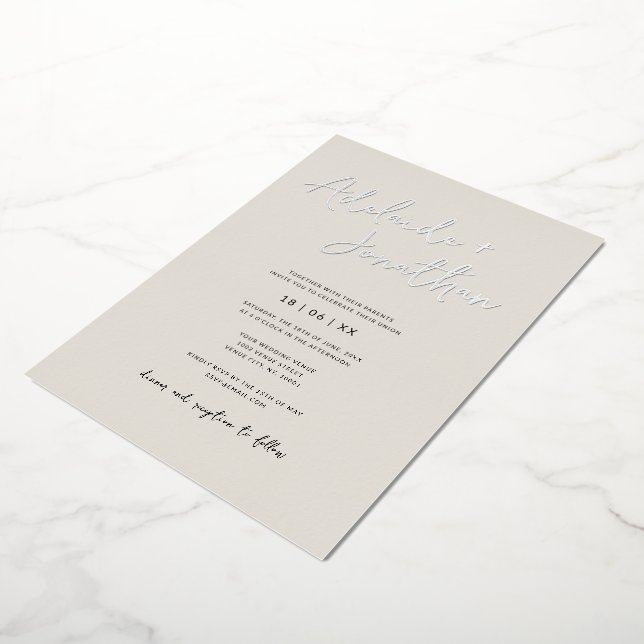 Moderne Minimalistische Elfenbeinhochzeit - Silber Folieneinladung (Gedreht)