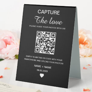Moderne Minimalistische Erfassung der Liebe QR Cod Tischaufsteller