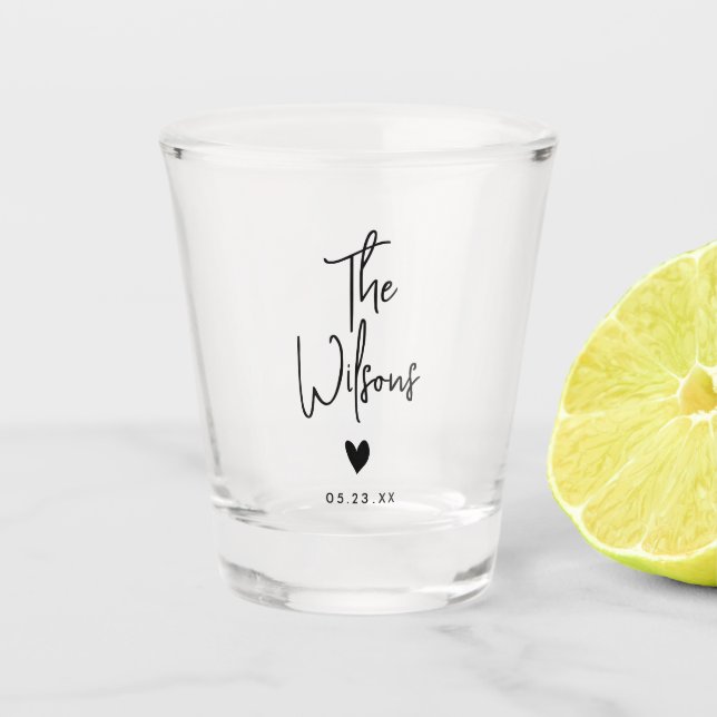 Moderne Minimalistische Hochzeit Eleganter Nachnam Schnapsglas (Vorderseite)