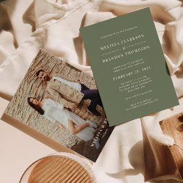 Moderne Minimalistische Hochzeit im Grünen Foto im Einladung