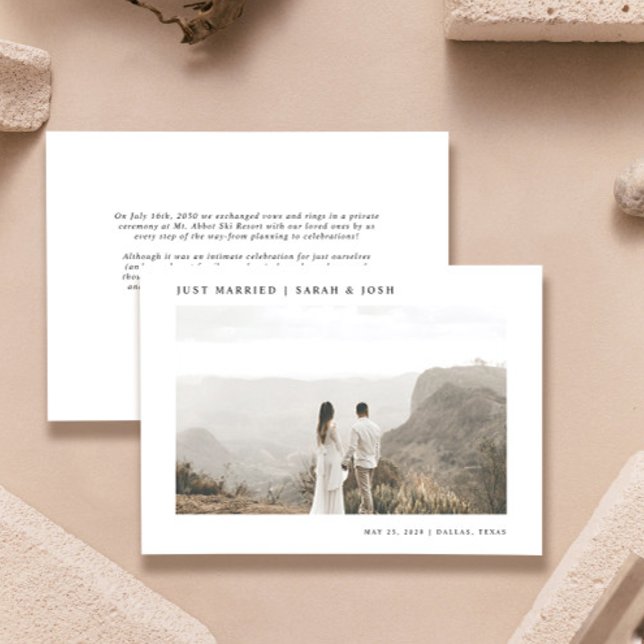 Moderne Minimalistische Hochzeit mit nur verheirat Ankündigung (Easily personalize this wedding announcement with your photo, details and personalized message)