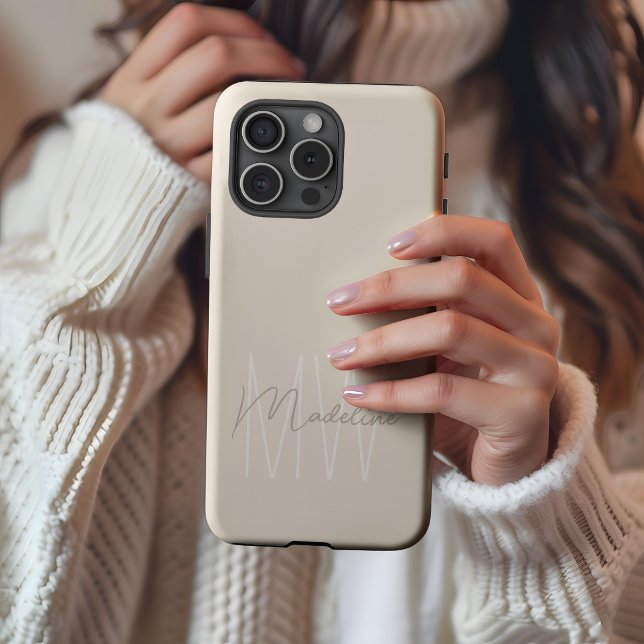 Moderne Minimalistische Monogramm-Creme iPhone 16 Pro Max Hülle (Modern Minimalist Monogram Cream iPhone Case by MINTIC DESIGN STUDIO)