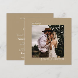 Moderne Minimalistische Sandy Tan Square Foto Wedd Einladung