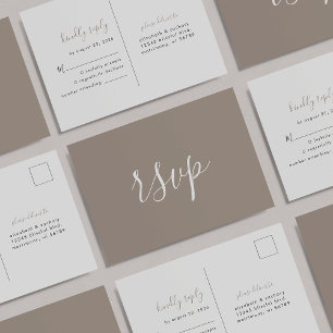 Moderne minimalistische Schrift Taupe Hochzeit RSV Postkarte