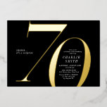 Moderne minimalistische Schwarz und Gold 70. Gebur Folieneinladung<br><div class="desc">Moderne minimalistische 70. Geburtstagsfeier mit stilvoller Goldfolie Nr. 70 und euren Party-Details in klassischem Serif-Schriftart auf schwarzem Hintergrund,  schlicht und elegant,  große Überraschungsmeilenstein für Damen und Herren.</div>