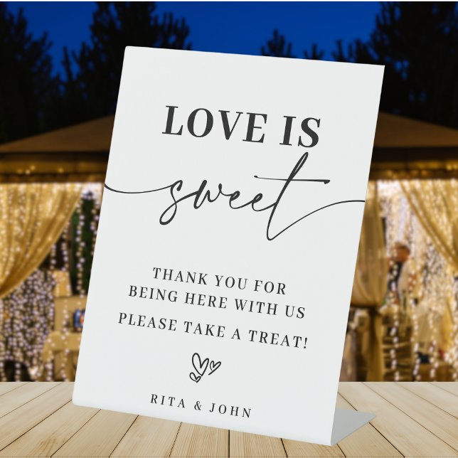 Moderne Minimalistische Script-Liebe ist Sweet Fev Sockelschild (Von Creator hochgeladen)