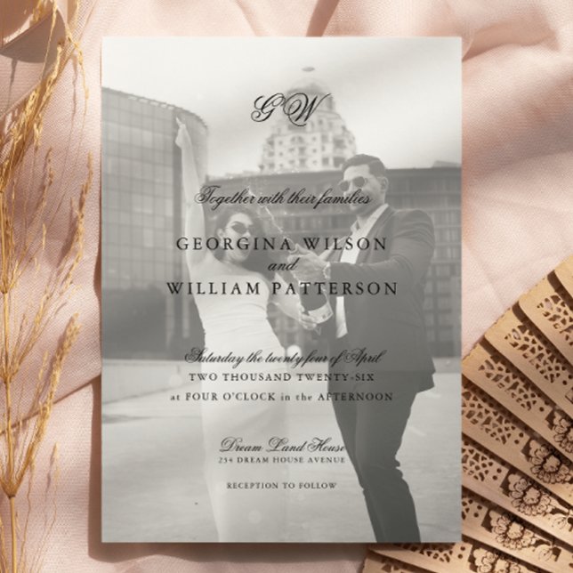 Moderne Minimalistische Script Monogram Wedding Einladung (Von Creator hochgeladen)