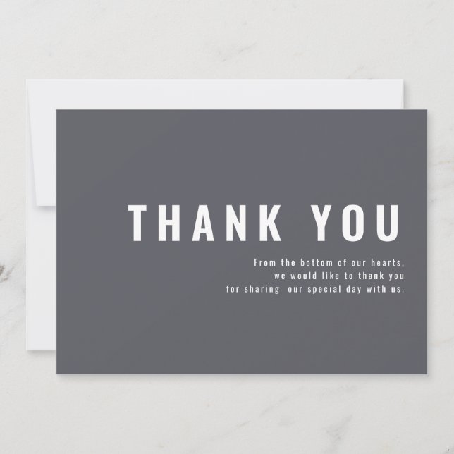Moderne + Minimalistische Typografie Hochzeit Viel Dankeskarte (Vorderseite)