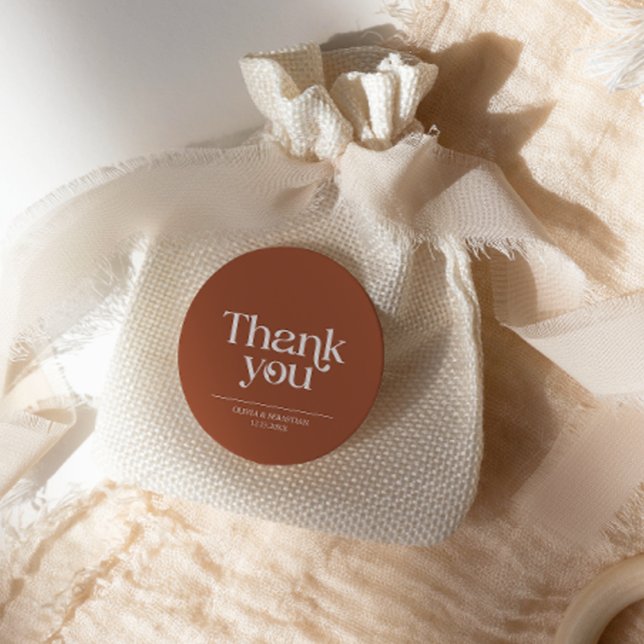 Moderne Minimalistische Typografie Terracotta Wedd Runder Aufkleber (Von Creator hochgeladen)