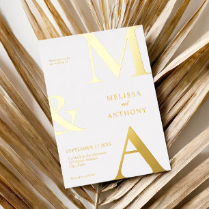 Moderne minimalistische weiße Monogramm-Hochzeit Folieneinladung
