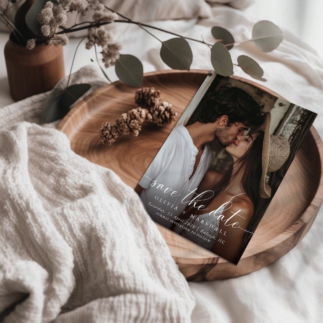 Moderne Minimalskripte Zwei Fotos Einfache Hochzei Ankündigungspostkarte (Von Creator hochgeladen)