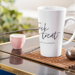 Moderne Minimaltricks und Leckerei | Frohe Hallowe Milchtasse<br><div class="desc">Moderne Minimaltricks und Leckerei | Frohe Halloween</div>