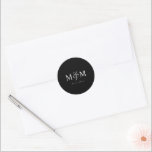 Moderne Monogram Black Elegant Wedding Envelope Runder Aufkleber<br><div class="desc">Modernes Monogram Black Elegant Wedding Envelope Classic Round Sticker Siegel</div>
