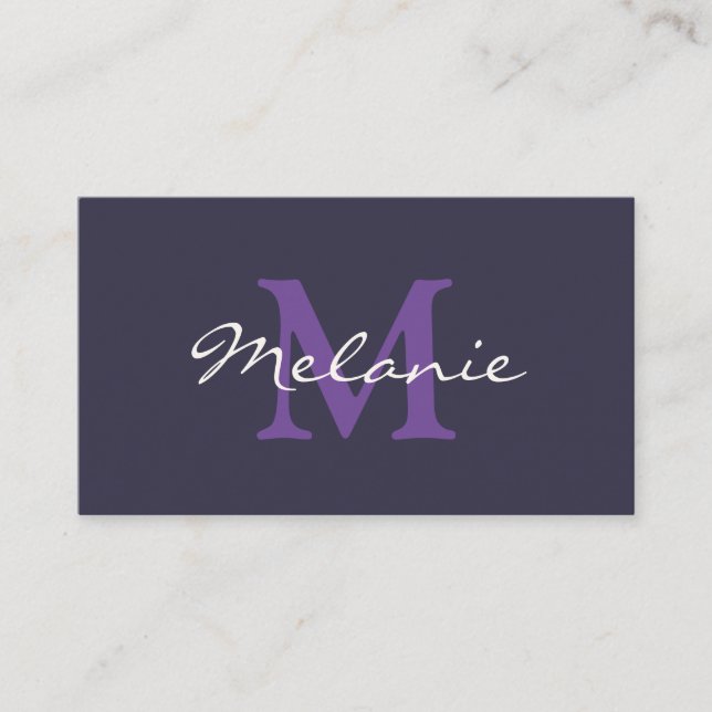 Moderne Monogram Indigo Blue und Lilac Lila Visitenkarte (Vorderseite)