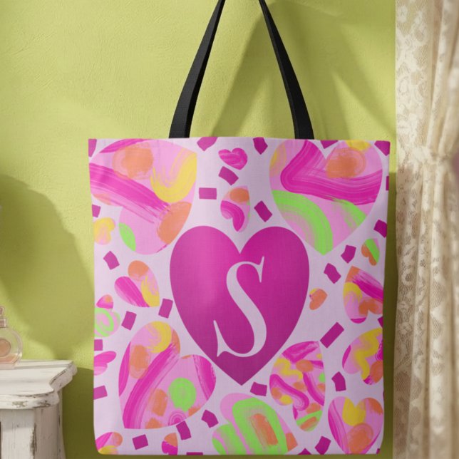 Moderne Monogram Pink Heart Painted School Tasche (Make your outings extra special with this graffiti filled hearts and your initial or gift it.)
