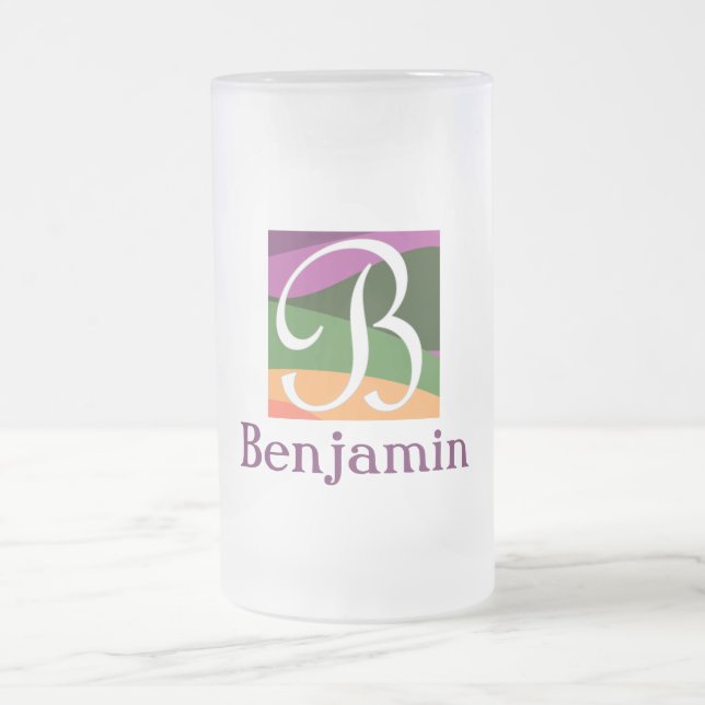 Moderne Monogramm-Anfangsbuchstaben lila Mattglas Bierglas (Mittel)