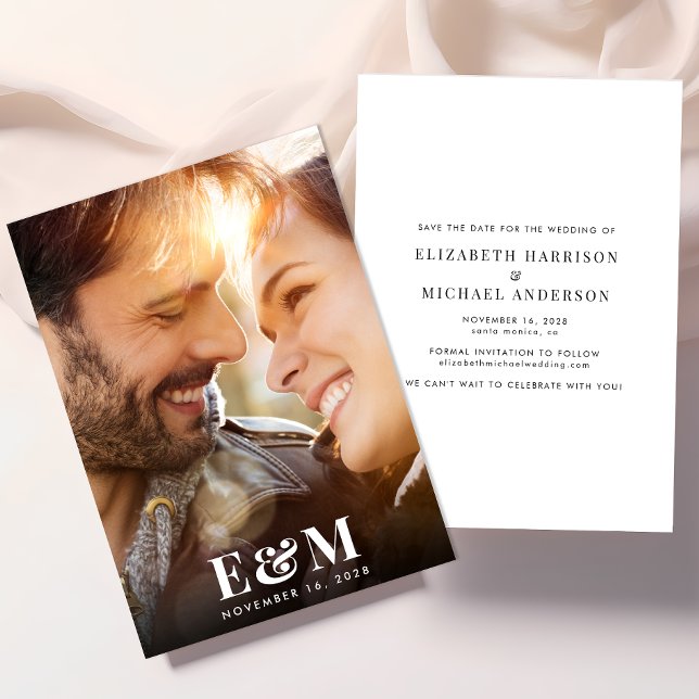 Moderne Monogramm-Initialen-Foto-Überlagerung Save The Date (Von Creator hochgeladen)