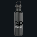 Moderne Monogramm Name Schwarz & Grau Personalisie Edelstahlflasche<br><div class="desc">Berufliche und schlichte personalisierte Schwarz-Weiß-Flasche mit einem einfachen,  individuellen männlichen Monogramm mit 2 Anfangsbuchstaben. Sie können alle Schriftart oder Farben bearbeiten,  um eine elegante Metallflasche zu entwerfen,  die in klassischer und eleganter Schwarz-Weiß-Optik im Büro oder in der Schule großartig aussieht.</div>