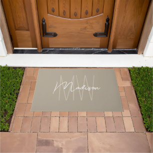Moderne Monogramm Name Script Beige Fußmatte