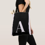 Moderne Monogramm Schwarz/Weiß Bridmaid Tasche<br><div class="desc">Zeitgemäß. Schwarz und rot. Monogramm. Hochzeit. Brautjungfrau Geschenk.</div>