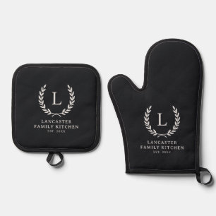 Moderne monogrammierte Familienname Küche Ofenhandschuh & Topflappen-Set