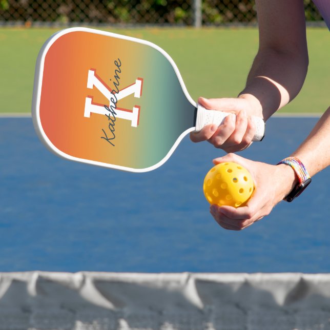 Moderne monogrammierte Name Cool Gradient  Pickleball Schläger (InSitu)