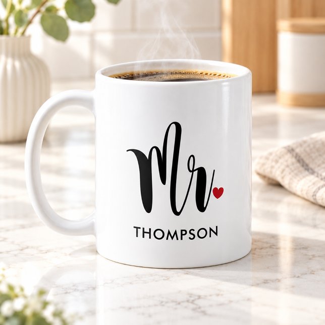 Moderne Mr Calligraphy Herz Monogramm Kaffeetasse (Von Creator hochgeladen)