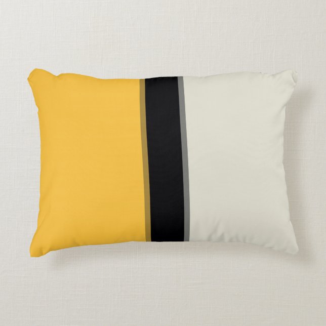 Moderne Mustard Yellow Silver Grau Black Streifen Dekokissen (Vorderseite)