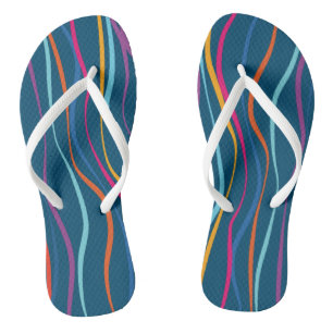Moderne Muster farbige Waves Flip Flops